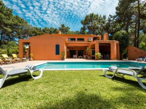 Villa Lotus Verde - Spacious 6 Bedroom Villa in Aroeira - Pool Table and Private Pool